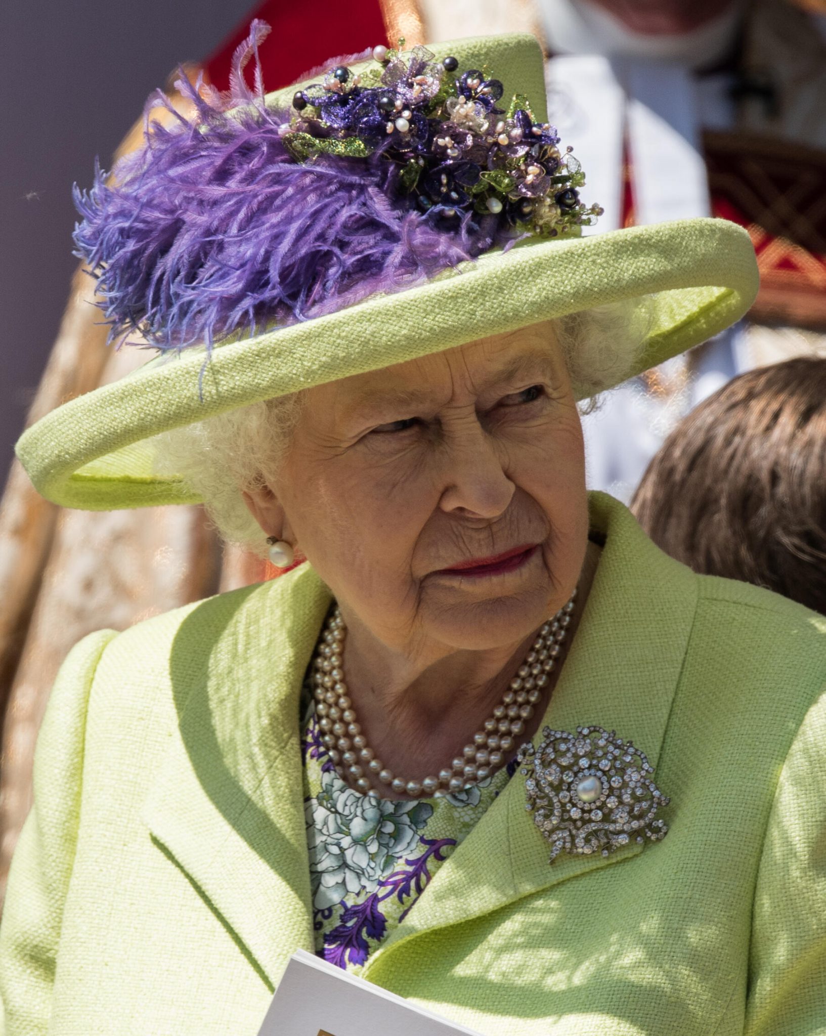 La Regina Elisabetta dà scandalo, pubblicata la foto che ...